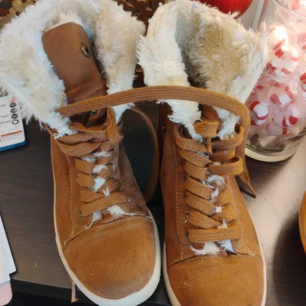 CRASH Faux Fur Lined Lace Up Winter Sneakers Brown Women’s Size 7.5 - Picture 1 of 6